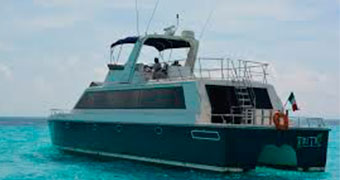 Deep-Sea-Fishing-In-Cancun-Party-Boat-Tiky-Tiky